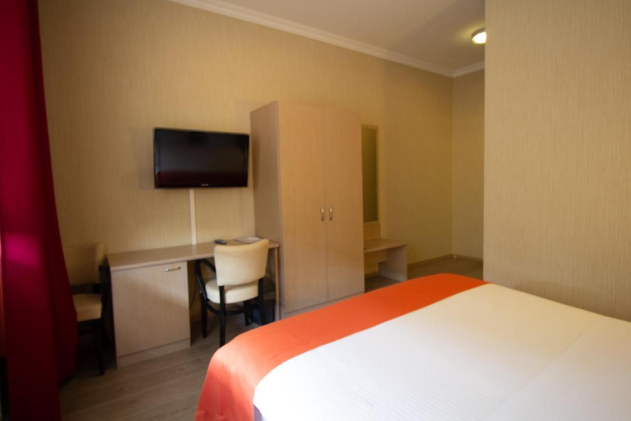 Hotel Taormina Brussels Airport ซาเวนเตม ภายนอก รูปภาพ