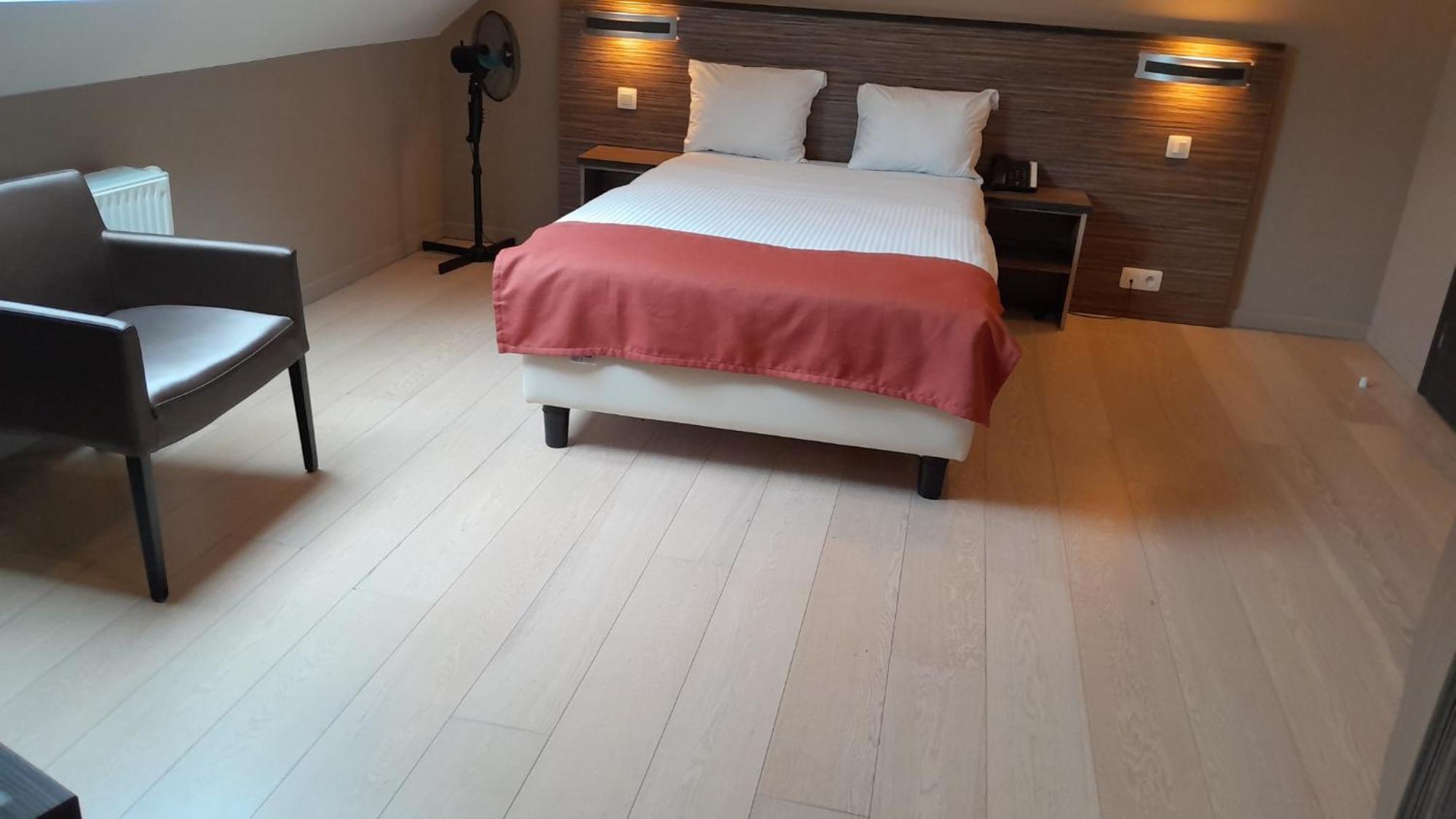 Hotel Taormina Brussels Airport ซาเวนเตม ภายนอก รูปภาพ